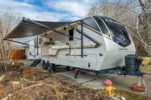 Keystone Travel Trailer w Satellite TV and 5G WIFI