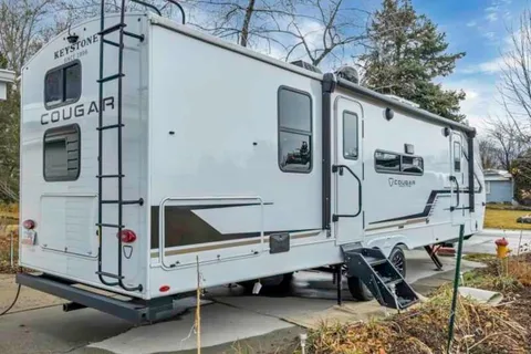 Keystone Travel Trailer w Satellite TV and 5G WIFI