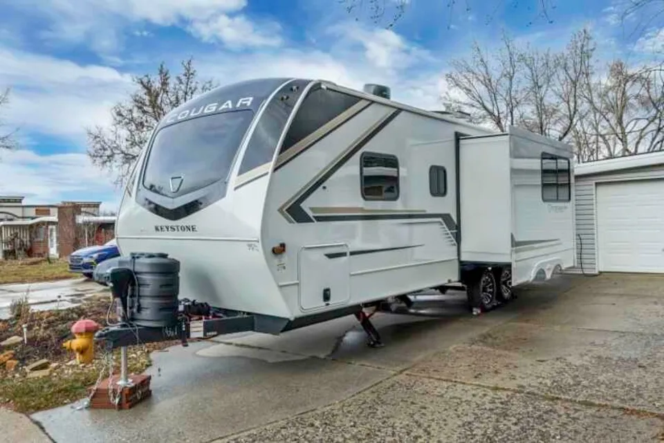 Keystone Travel Trailer w Satellite TV and 5G WIFI