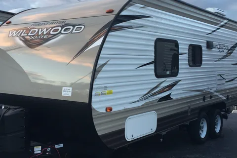 DEBBIE's Forest River Wildwood XLite 171RBXL Travel Trailer