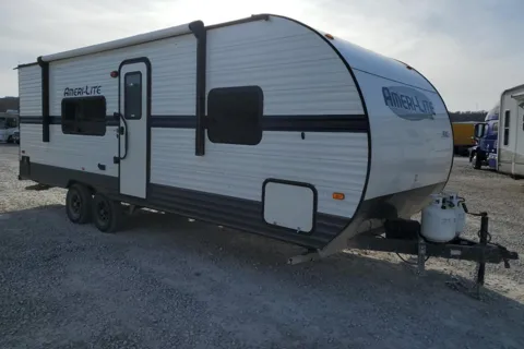 Bobby's Gulf Stream Ameri lite 241rb Travel Trailer