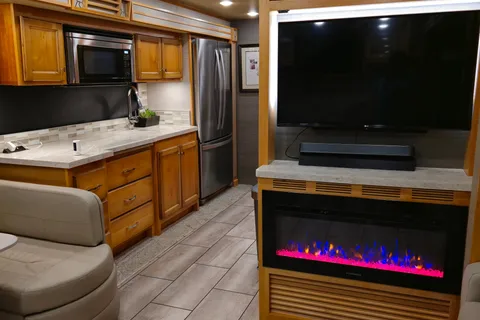 Luxury Motorhome Stay in Weatherford/Aledo, TX