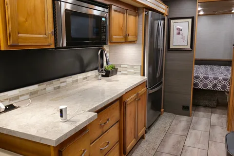 Luxury Motorhome Stay in Weatherford/Aledo, TX