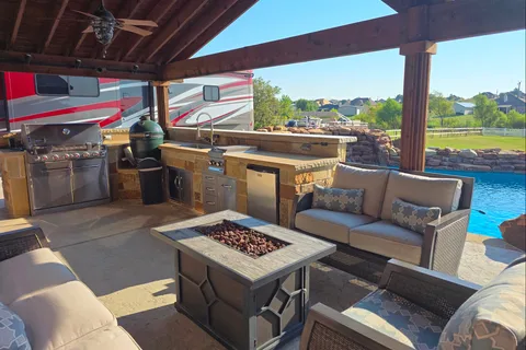 Luxury Motorhome Stay in Weatherford/Aledo, TX