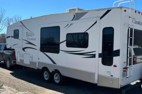 Keegan's Forest River 275LBS Fifth Wheel