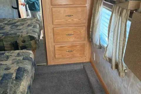 Keegan's Forest River 275LBS Fifth Wheel