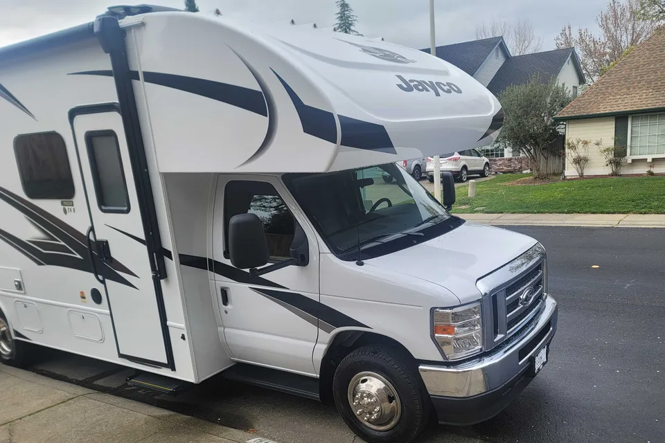 The No Drama Llama 2023 Jayco redhawk 24b