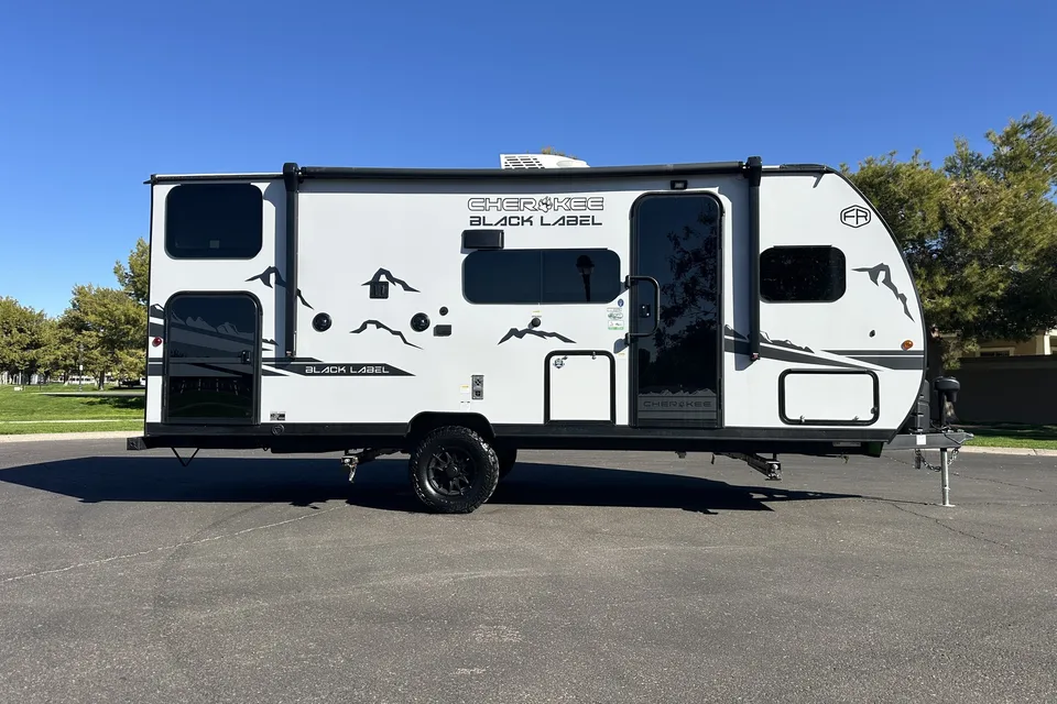 2025 Cherokee 17JWBL Black Label by RV Phoenix LLC