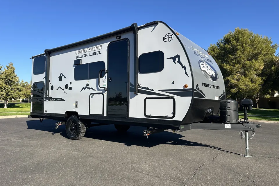 2025 Cherokee 17JWBL Black Label by RV Phoenix LLC