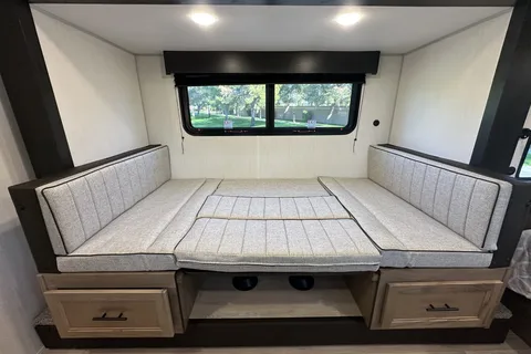 2025 Cherokee 17JWBL Black Label by RV Phoenix LLC