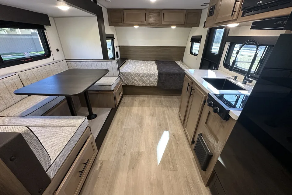 2025 Cherokee 17JWBL Black Label by RV Phoenix LLC