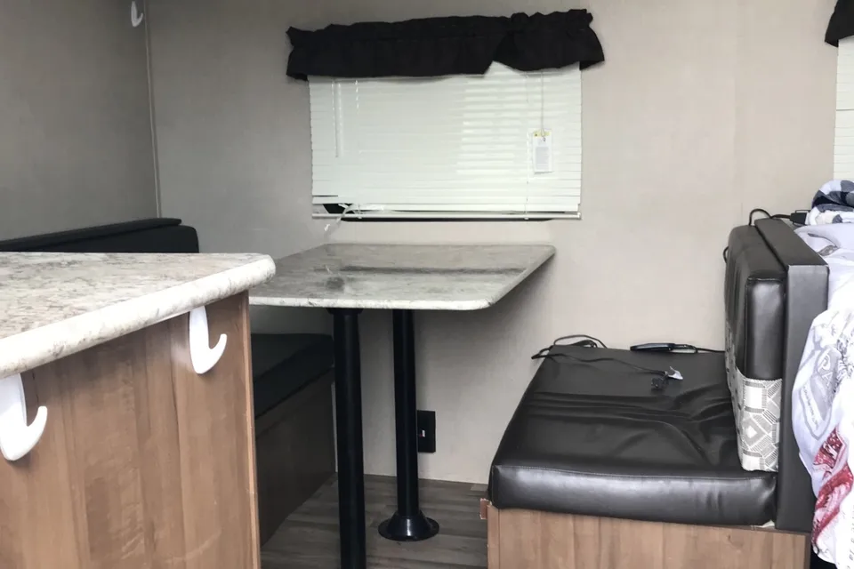 Mathew's Aspen Trailer Trailer 1700 BH Travel Trailer