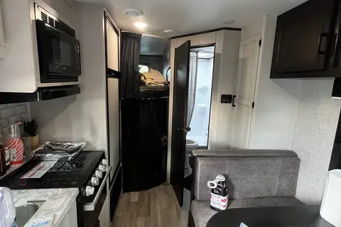 Gustavo's Jayco Jayco jay flight slx8 Travel Trailer