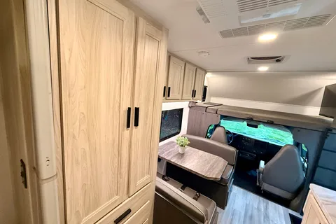 Family&Pet Friendly - 2024 Forest River SUNSEEKER 2250