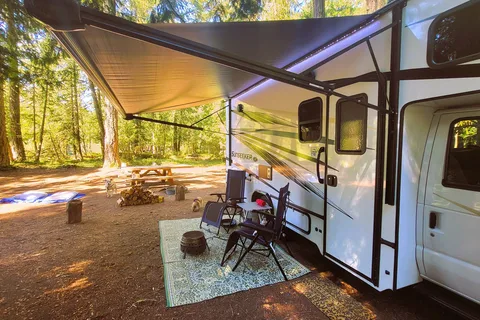 Family&Pet Friendly - 2024 Forest River SUNSEEKER 2250