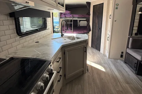 2023 JAYCO WHITE HAWK - Brand new a fully equipped