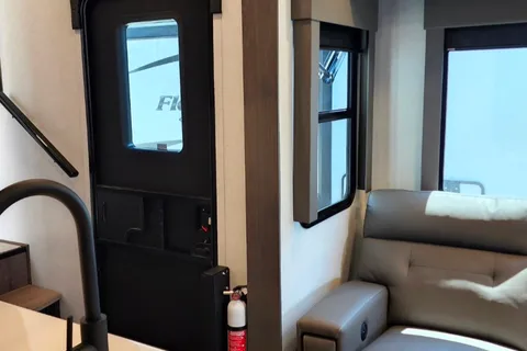 FamAlly Alliance RV Valor 37v13 Toy Hauler Fifth Wheel