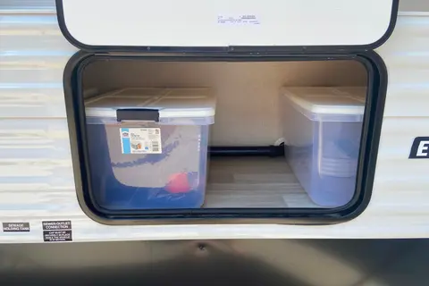 Louisa's KZ 261 BHKSE Travel Trailer