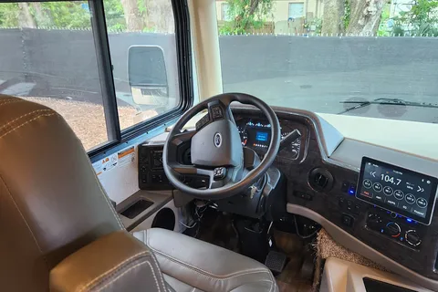 2023 CONVENIENT & EASY TO DRIVE RV!!! MIRAMAR...