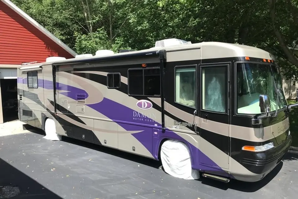 Tossie's Damon escaper 4076 Class A