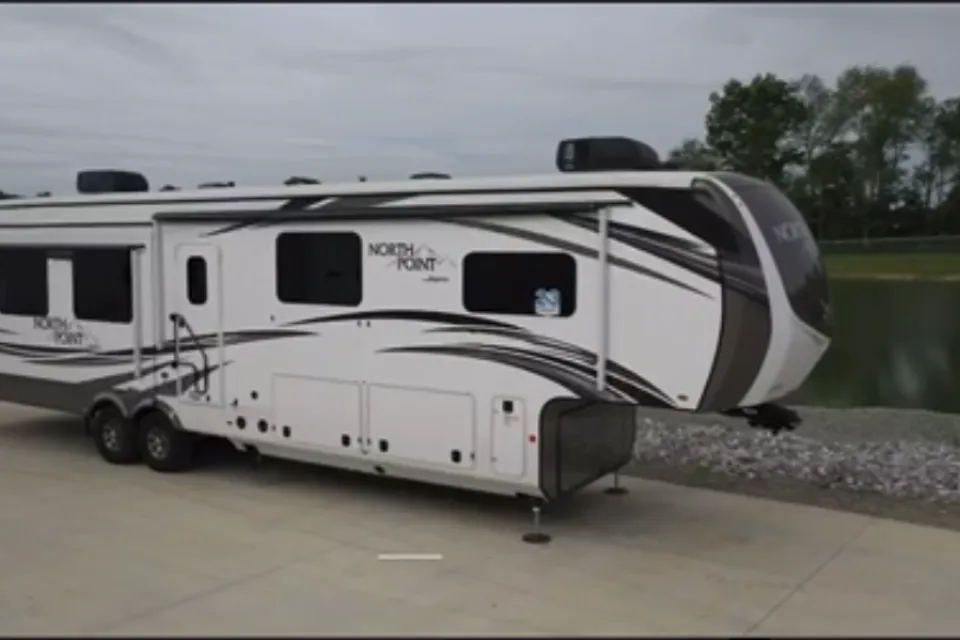 Sunflower RV Rentals Jayco Northpoint Fifth Wheel