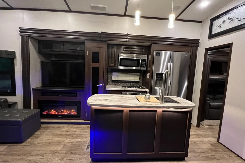 Sunflower RV Rentals Jayco Northpoint Fifth Wheel