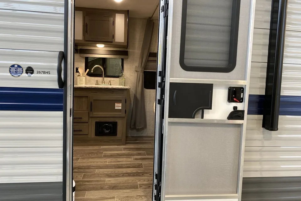 Caledonia's 2022 Grand Design 25bh Travel Trailer