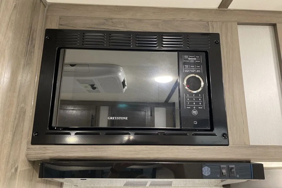 Caledonia's 2022 Grand Design 25bh Travel Trailer