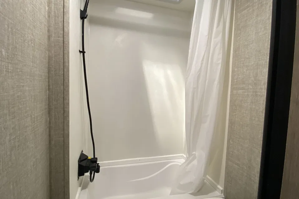 Caledonia's 2022 Grand Design 25bh Travel Trailer