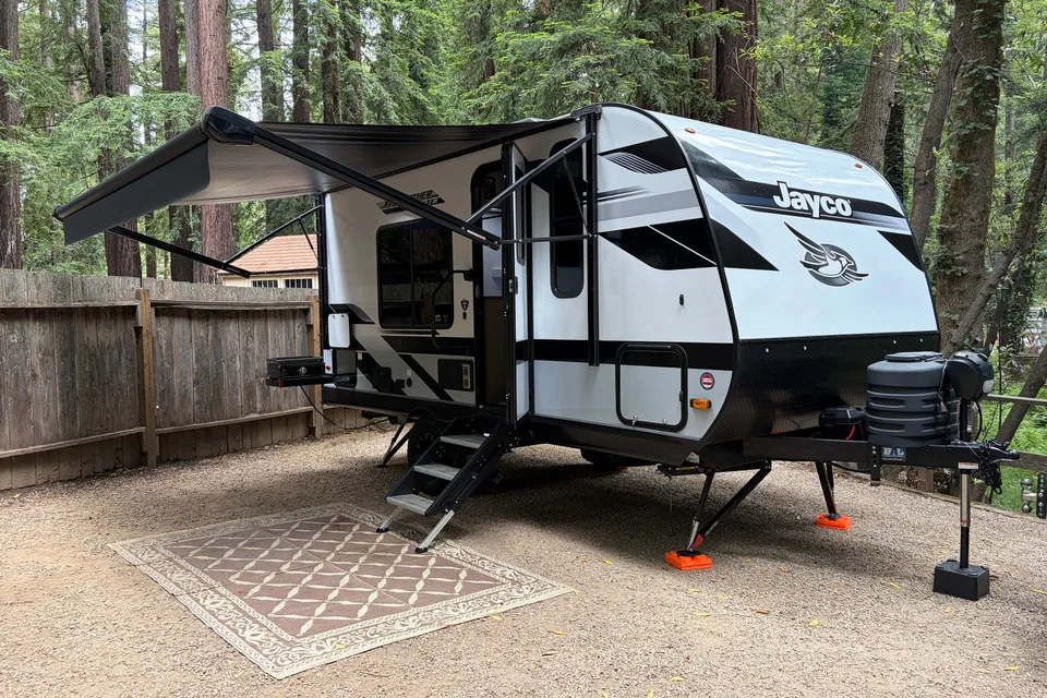 Modern Couples Escape | New & Clean | Easy Towing