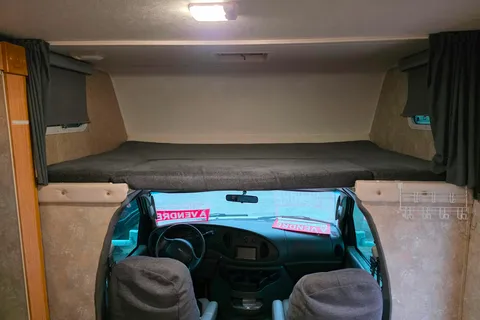 Le béluga - Coachmen Ford Classe C 31'