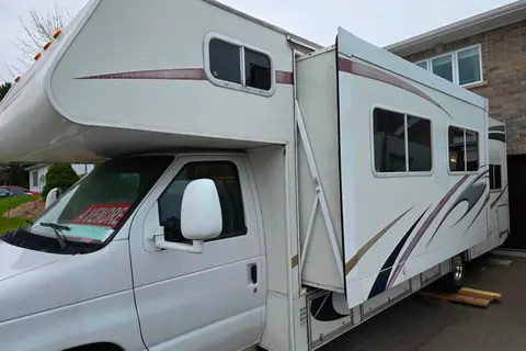 Le béluga - Coachmen Ford Classe C 31'