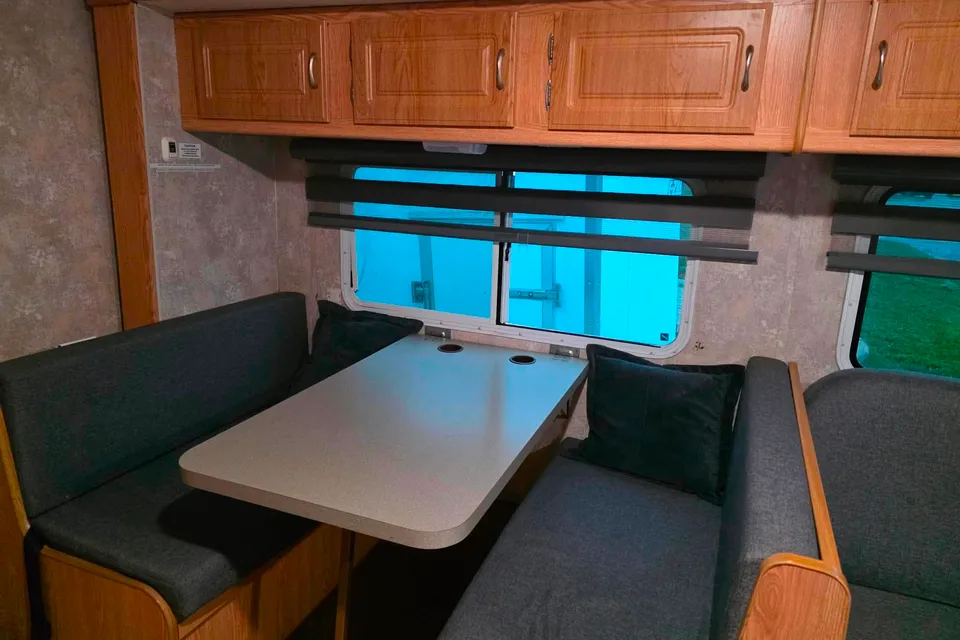 Le béluga - Coachmen Ford Classe C 31'