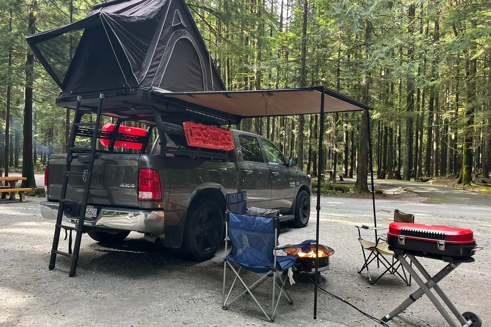 Gina's Ram 1500 Roof Top Tent