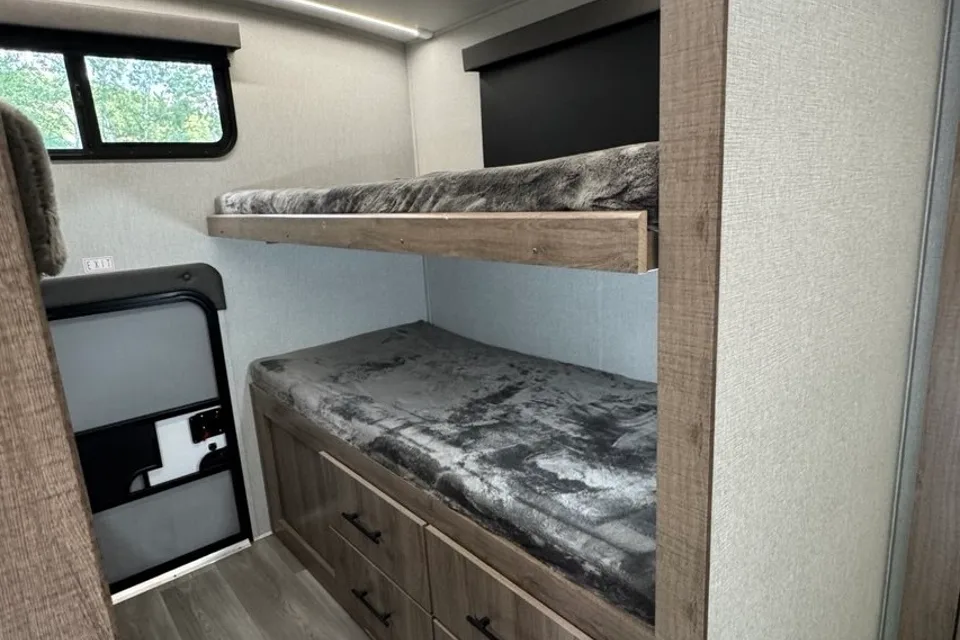2024 Grand Design Imagine *Bunkhouse*