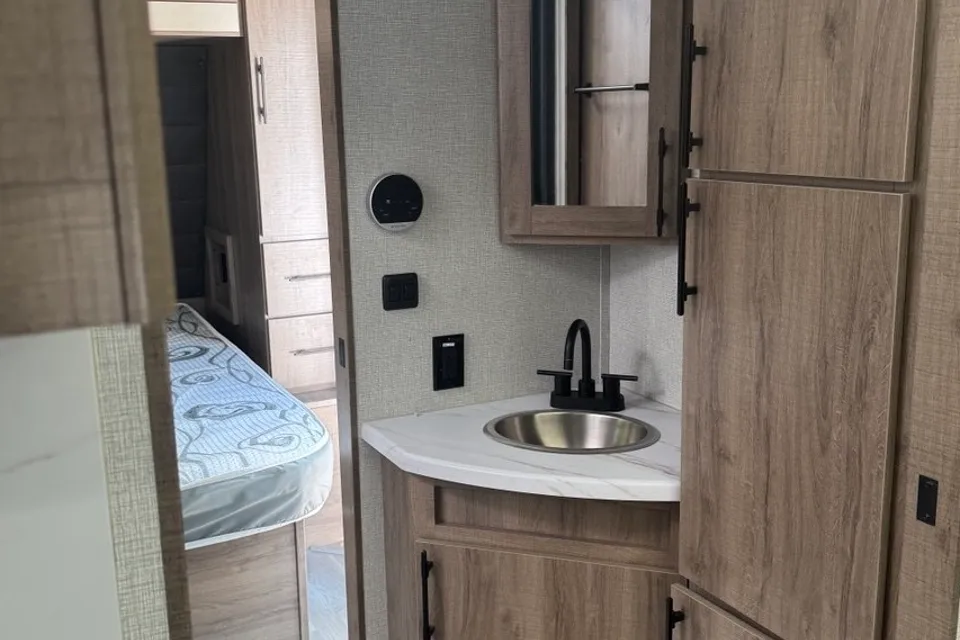 2024 Grand Design Imagine *Bunkhouse*