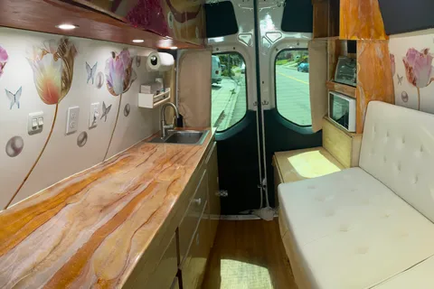 Mercedes Sprinter 2021 Class B (SIERRA)