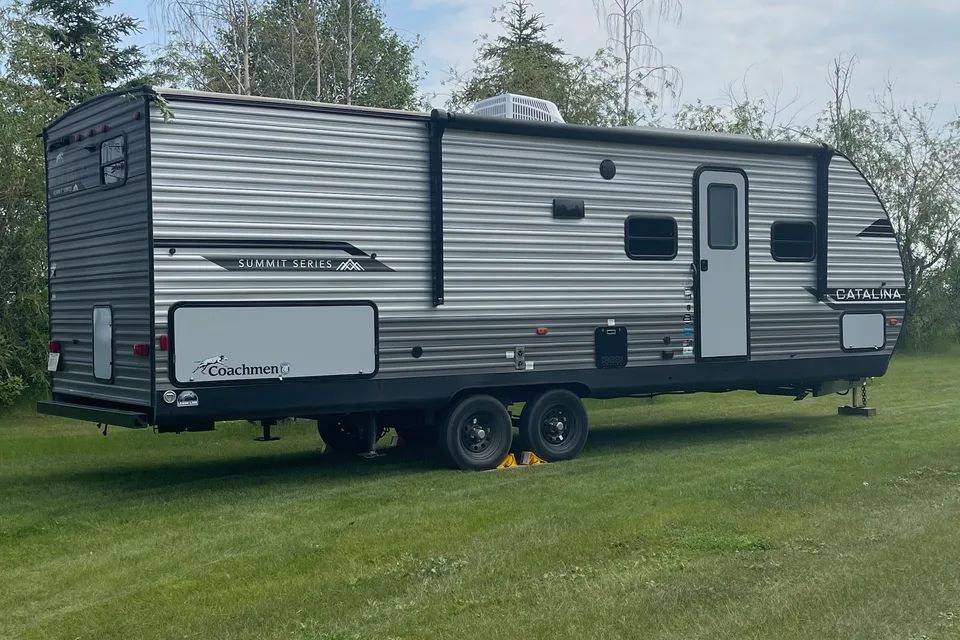 Jessie's Coachmen Summit Series Travel Trailer
