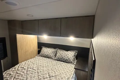Spacious Bunkhouse - Sleeps 9 - Cherokee Grey Wolf 26KF Travel Trailer