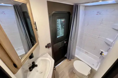 Spacious Bunkhouse - Sleeps 9 - Cherokee Grey Wolf 26KF Travel Trailer