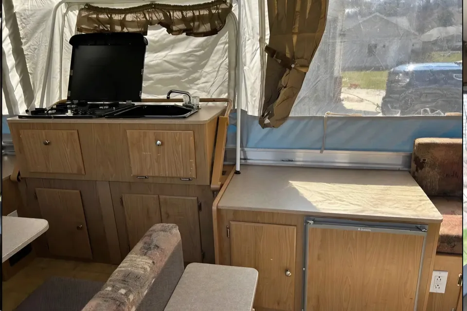Kris's Fleetwood Sunvalley Tent Trailer