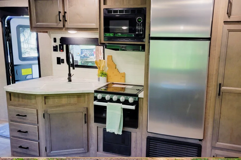 2023 Jayco Jay Flight Travel Trailer