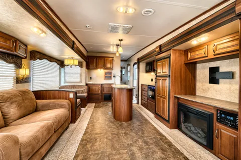 Jacob & Hannah's Cozy Keystone Cougar 29 RLI Fifth Wheel