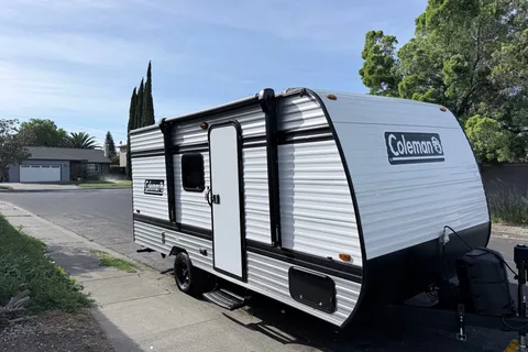 Jay's Coleman 17B Travel Trailer