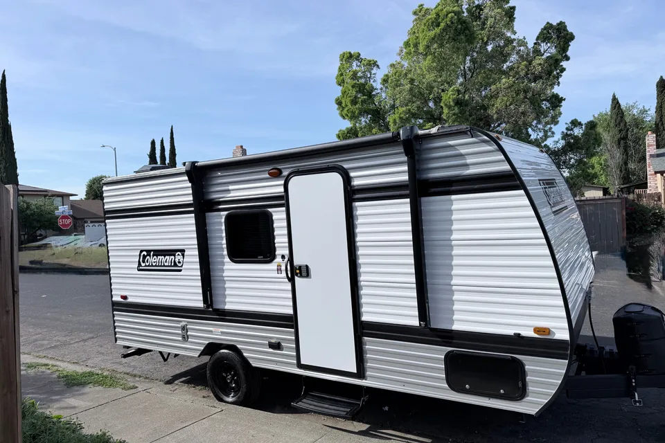 Jay's Coleman 17B Travel Trailer