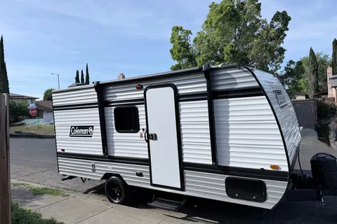 Jay's Coleman 17B Travel Trailer