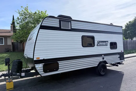 Jay's Coleman 17B Travel Trailer
