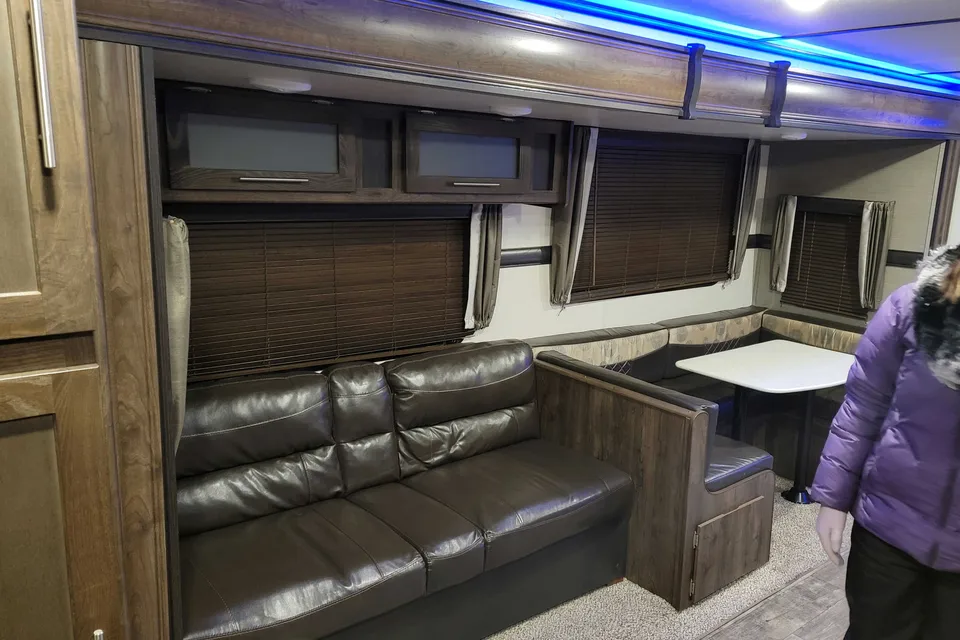 David 's Crossroads Volante Travel Trailer