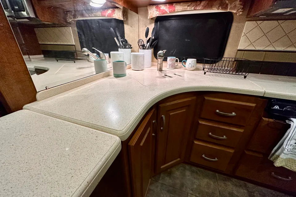 Thor Challenger motor home with great living area