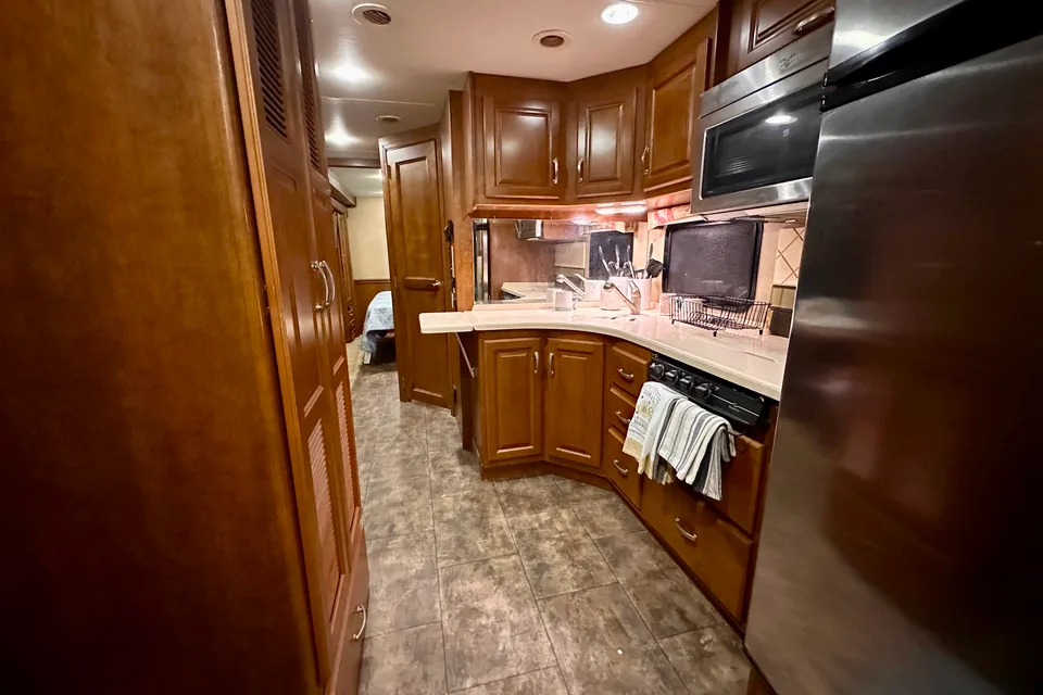 Thor Challenger motor home with great living area
